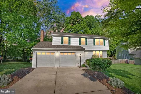 7215 Adrienne Glen Ave, Springfield, VA 22152