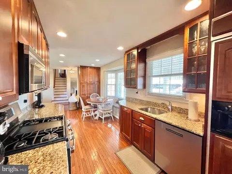 7010 Cottontail Ct, Springfield, VA 22153 photo 4
