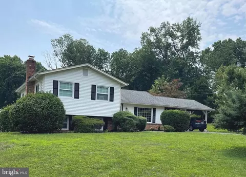 4705 Twinbrook Rd, Fairfax, VA 22032