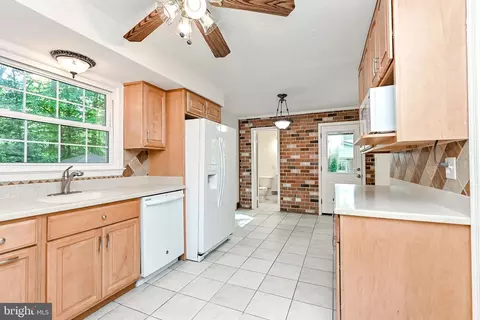 6705 Coachman Dr, Springfield, VA 22152 photo 20