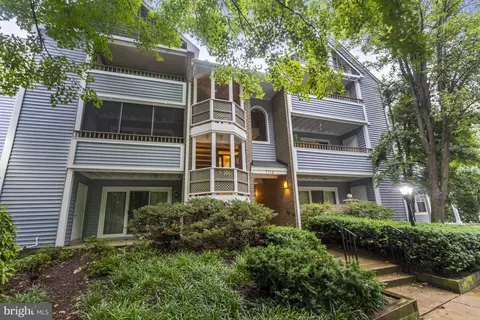 7714 Lafayette Forest Dr #23, Annandale, VA 22003