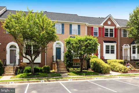 7492 Digby Grn, Alexandria, VA 22315