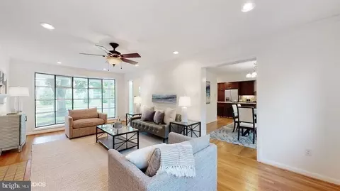 6907 Lemon Rd, Mclean, VA 22101 photo 2
