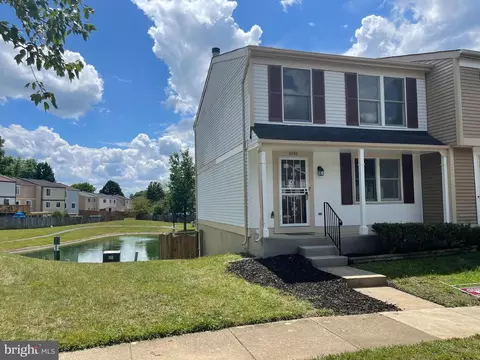 8338 Brockham Dr, Alexandria, VA 22309