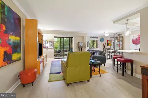 5902 Mount Eagle Dr #305, Alexandria, VA 22303