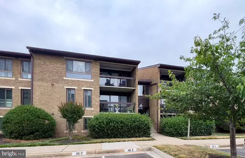 549 Florida Ave #201, Herndon, VA 20170