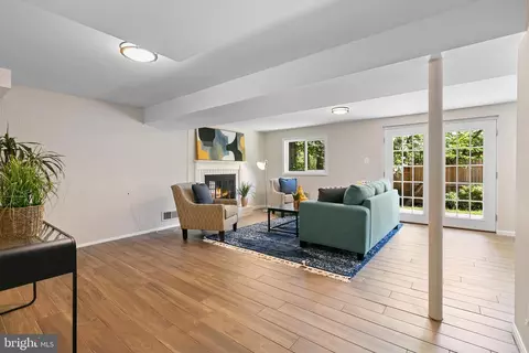 5318 Weymouth Dr, Springfield, VA 22151 photo 8