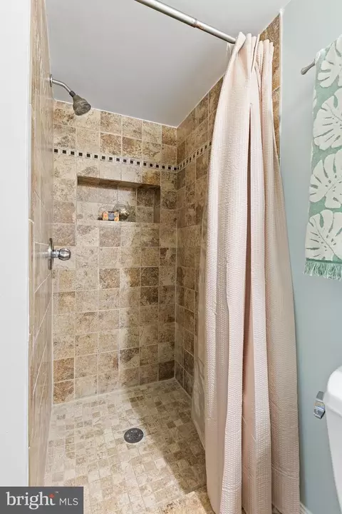 5318 Weymouth Dr, Springfield, VA 22151 photo 49