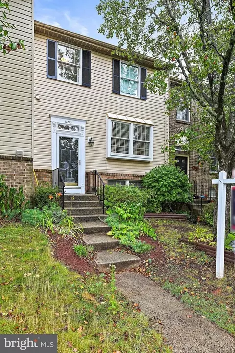 13223 Custom House Ct, Fairfax, VA 22033
