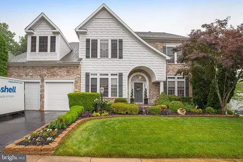 7775 Camp David Dr, Springfield, VA 22153