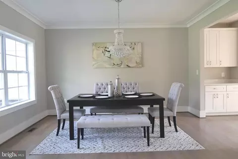 7016 Ridgeway Dr, Springfield, VA 22150 photo 9