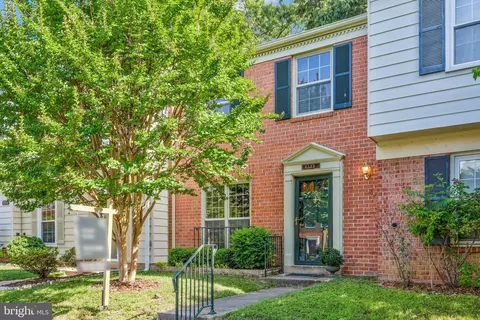6566 Yadkin Ct, Alexandria, VA 22310