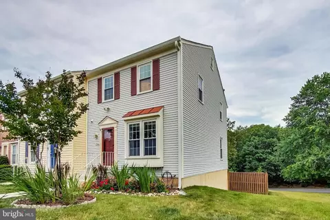 7500 Manigold Ct, Alexandria, VA 22315