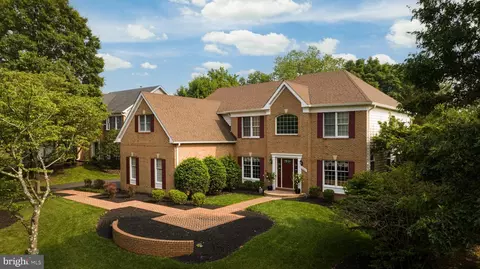 12807 Shadow Oak Ln, Fairfax, VA 22033