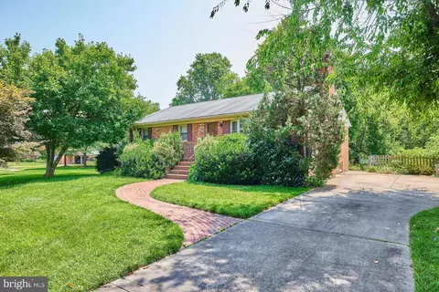 7109 Purdue Pl, Mclean, VA 22101