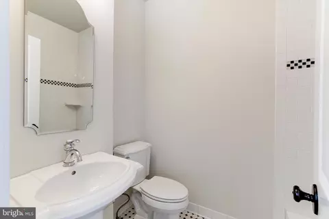 7906 Old Falls Rd, Mclean, VA 22102 photo 53