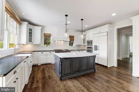 7906 Old Falls Rd, Mclean, VA 22102 photo 29