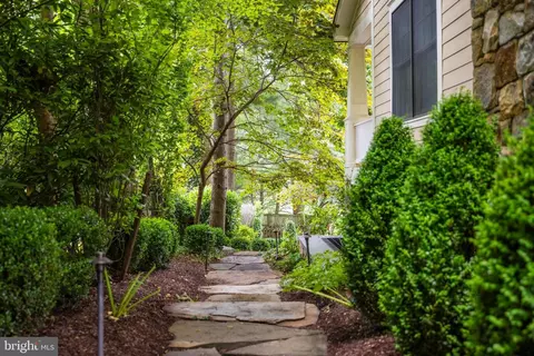 7906 Old Falls Rd, Mclean, VA 22102 photo 72