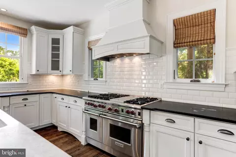 7906 Old Falls Rd, Mclean, VA 22102 photo 26