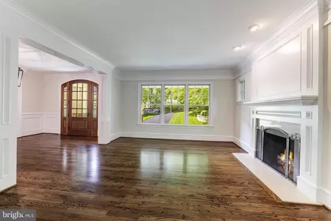 7906 Old Falls Rd, Mclean, VA 22102 photo 14