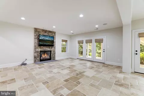 7906 Old Falls Rd, Mclean, VA 22102 photo 59