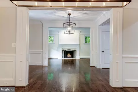 7906 Old Falls Rd, Mclean, VA 22102 photo 11