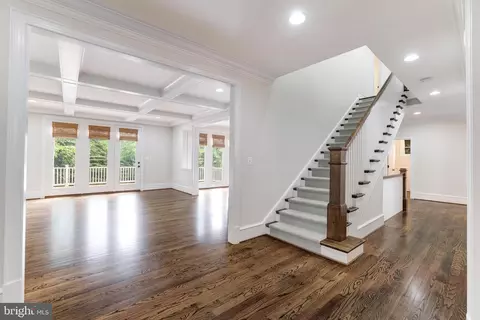7906 Old Falls Rd, Mclean, VA 22102 photo 16
