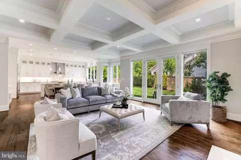 7106 Enterprise Ave, Mclean, VA 22101 photo 9