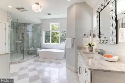 7106 Enterprise Ave, Mclean, VA 22101 photo 40
