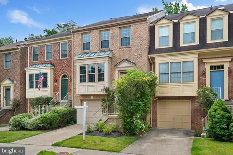 6320 Millwood Cir, Springfield, VA 22152