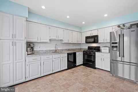6320 Millwood Cir, Springfield, VA 22152 photo 5