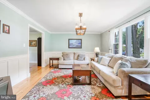 6968 Conservation Dr, Springfield, VA 22153 photo 9