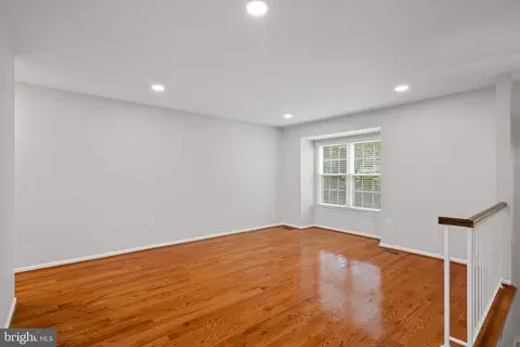 7829 Wintercress Ln, Springfield, VA 22152 photo 6