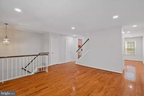 7829 Wintercress Ln, Springfield, VA 22152 photo 8