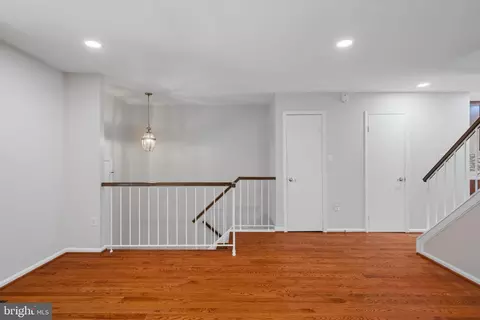 7829 Wintercress Ln, Springfield, VA 22152 photo 9