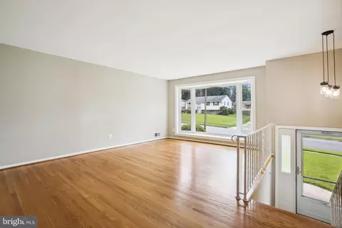 7910 Gosport Ln, Springfield, VA 22151 photo 6