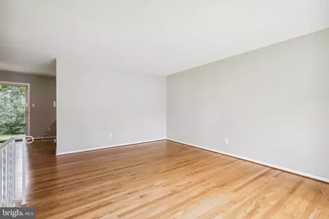 7910 Gosport Ln, Springfield, VA 22151 photo 3