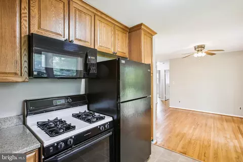 7910 Gosport Ln, Springfield, VA 22151 photo 11