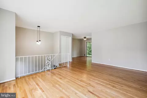 7910 Gosport Ln, Springfield, VA 22151 photo 4