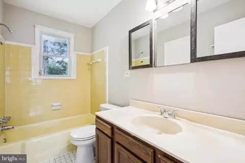 7910 Gosport Ln, Springfield, VA 22151 photo 18