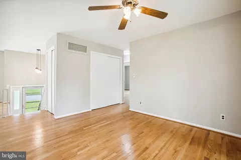 7910 Gosport Ln, Springfield, VA 22151 photo 8