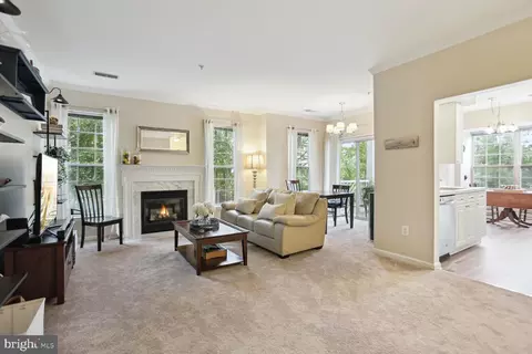 5982 Founders Hill Ct #203, Alexandria, VA 22310