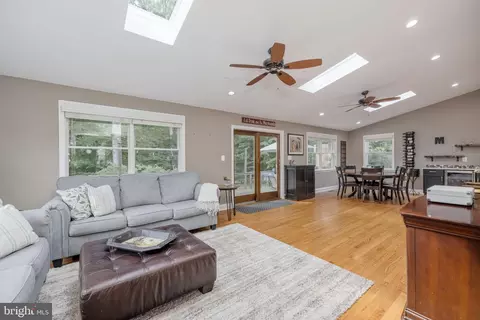 6963 Conservation Dr, Springfield, VA 22153 photo 7