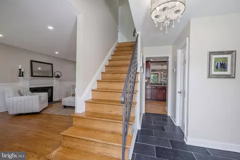 6963 Conservation Dr, Springfield, VA 22153 photo 3