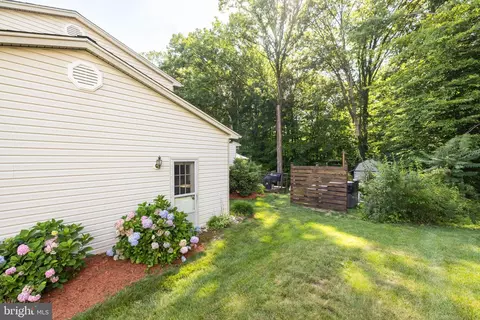 6963 Conservation Dr, Springfield, VA 22153 photo 30