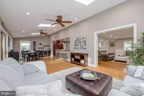 6963 Conservation Dr, Springfield, VA 22153 photo 8