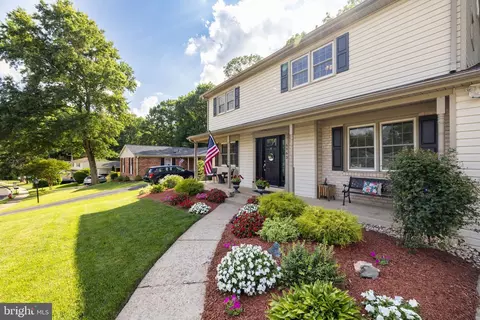 6963 Conservation Dr, Springfield, VA 22153 photo 2