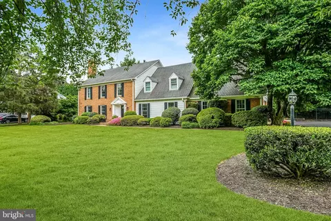 8409 Weller Ave, Mclean, VA 22102