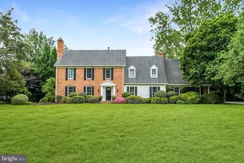 8409 Weller Ave, Mclean, VA 22102 photo 2
