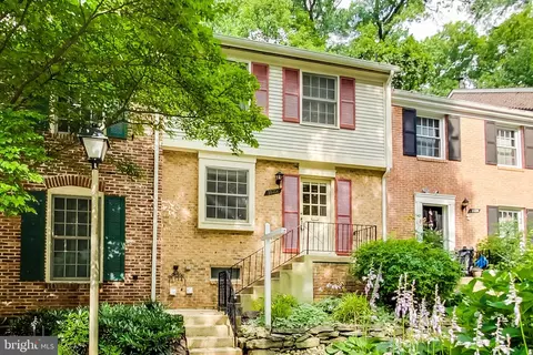 1522 Chatham Colony Ct, Reston, VA 20190